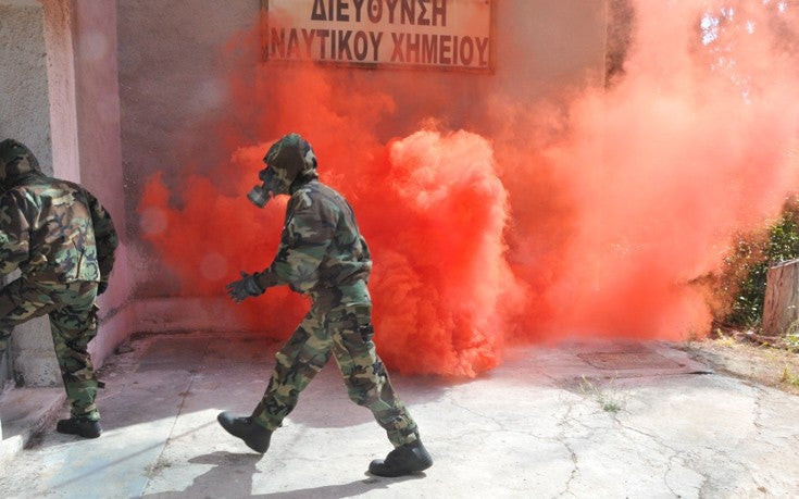 Αντιμετώπιση καταστροφών και από βομβαρδισμούς σε μεγάλες μονάδες του Ναυτικού